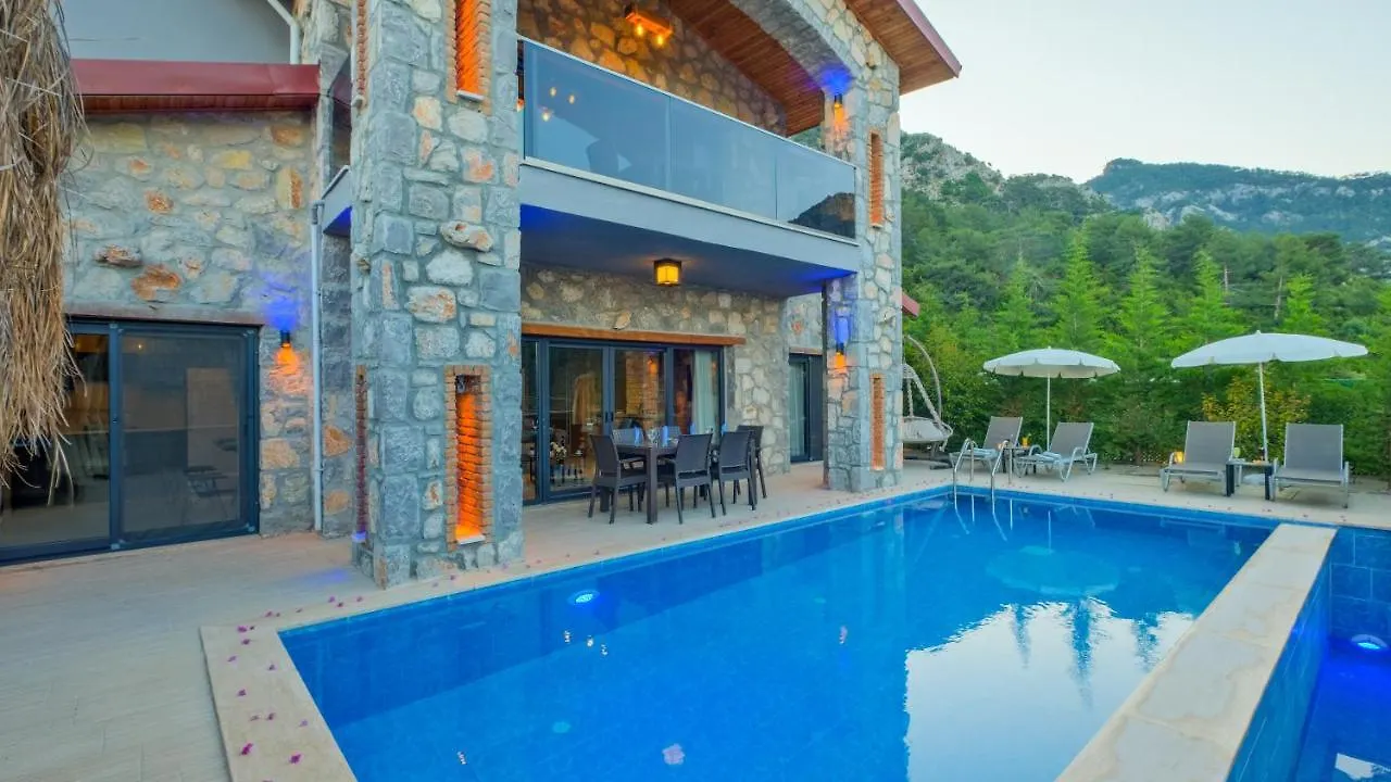 Villa Targaryen 厄吕代尼兹